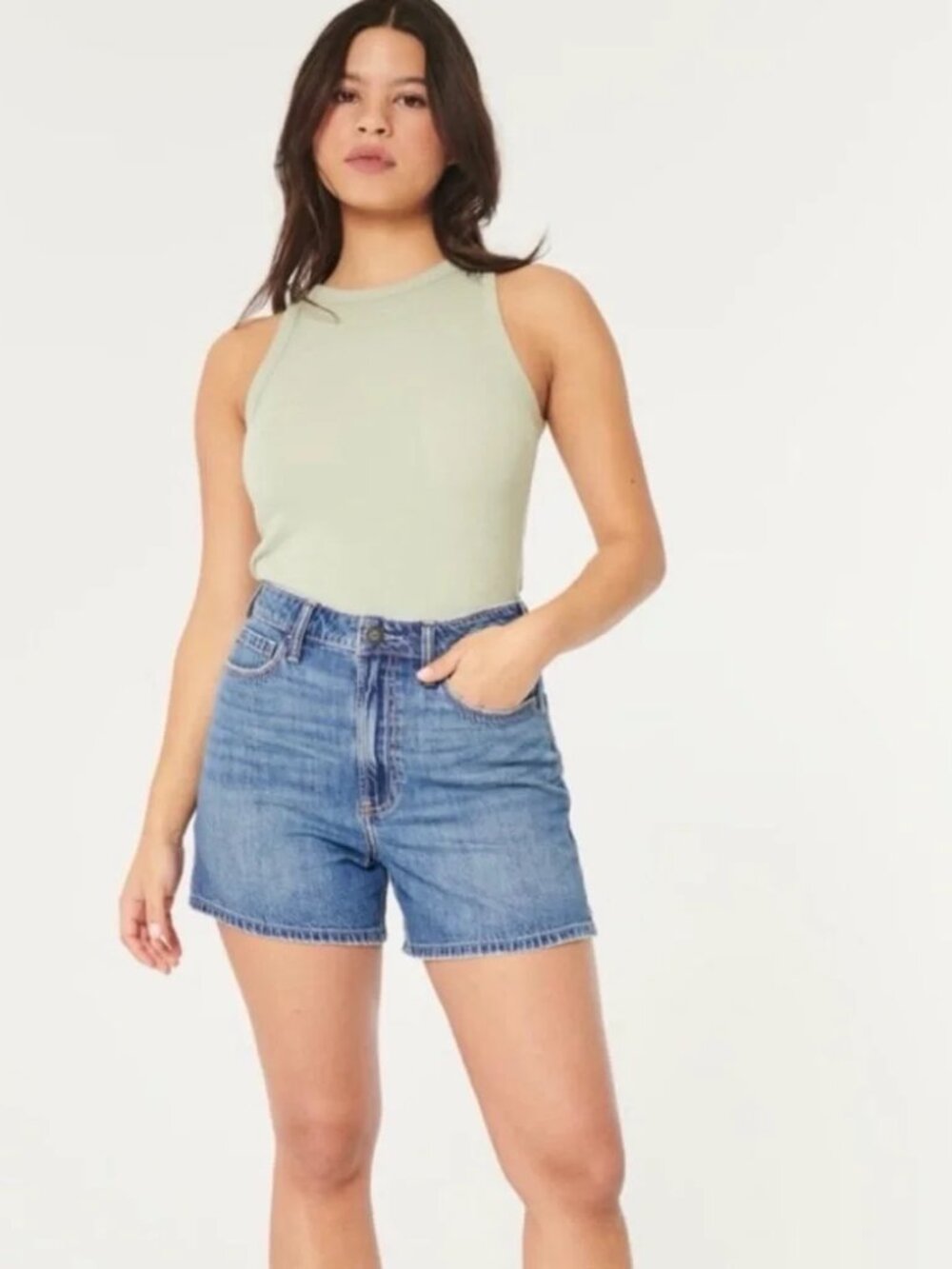 Hollister’s Ultra High-Rise 90s Shorts - Size 12